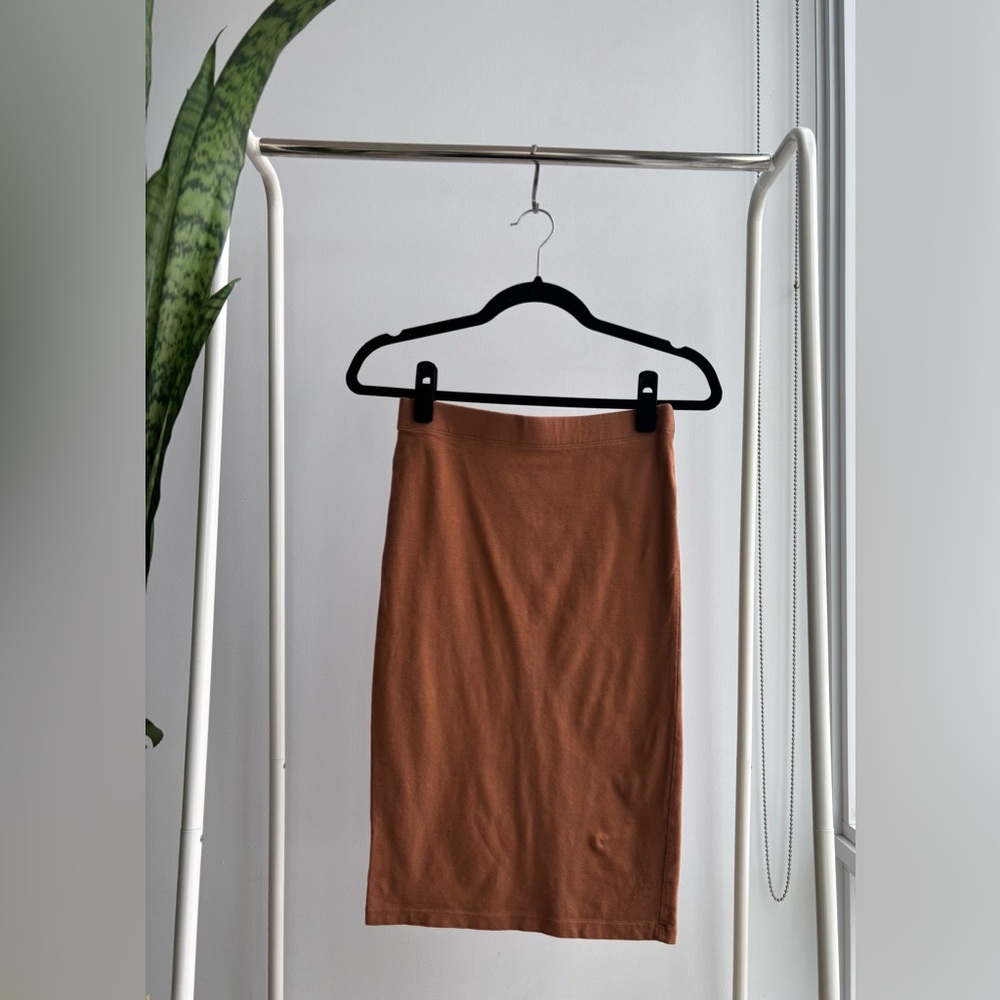 FOREVER 21 | Jersey Pencil Skirt in Camel Tan S